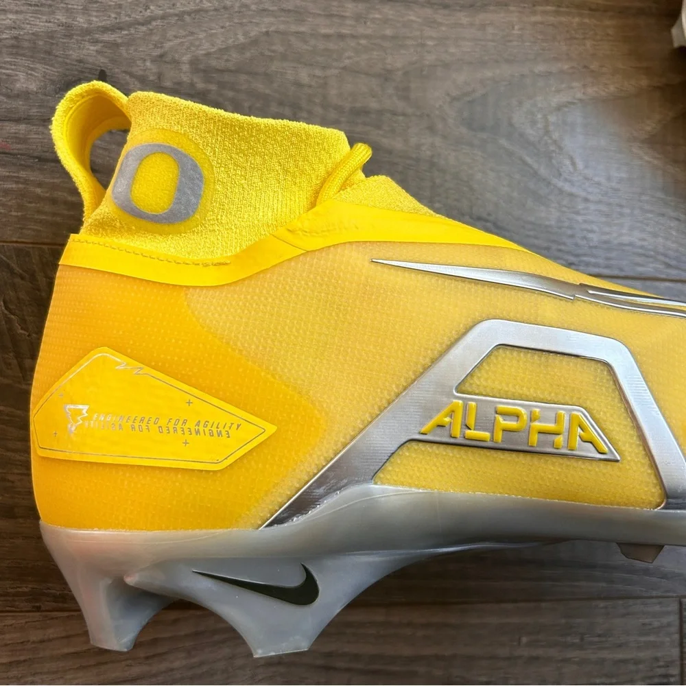 Nike Oregon Ducks PE Football Cleats Men’s 12.5 NEW